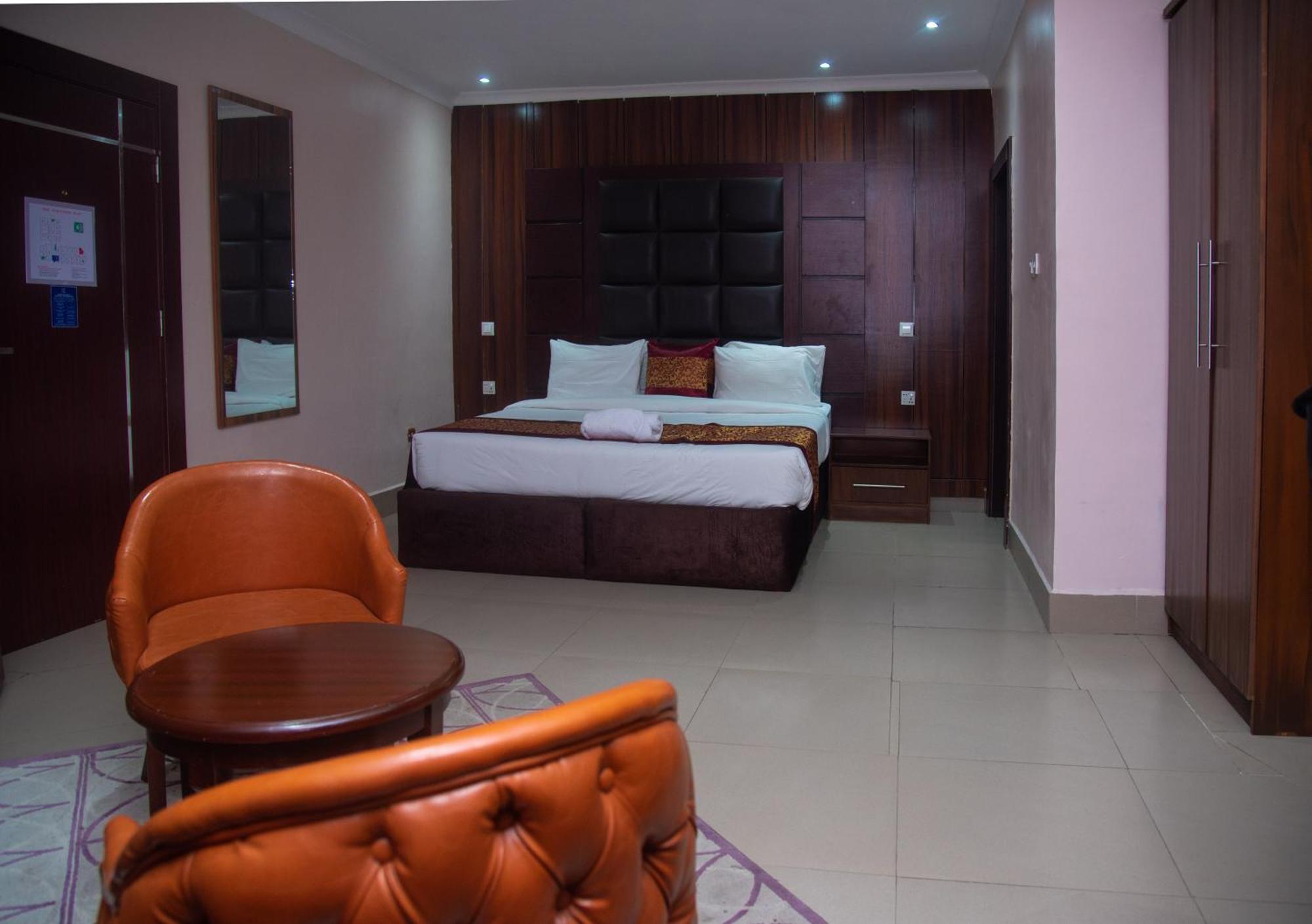 Golden Tulip Garden City Hotel - Rivotel Port Harcourt Exterior photo