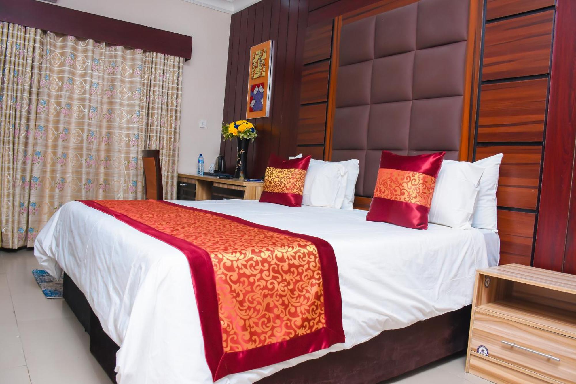 Golden Tulip Garden City Hotel - Rivotel Port Harcourt Exterior photo