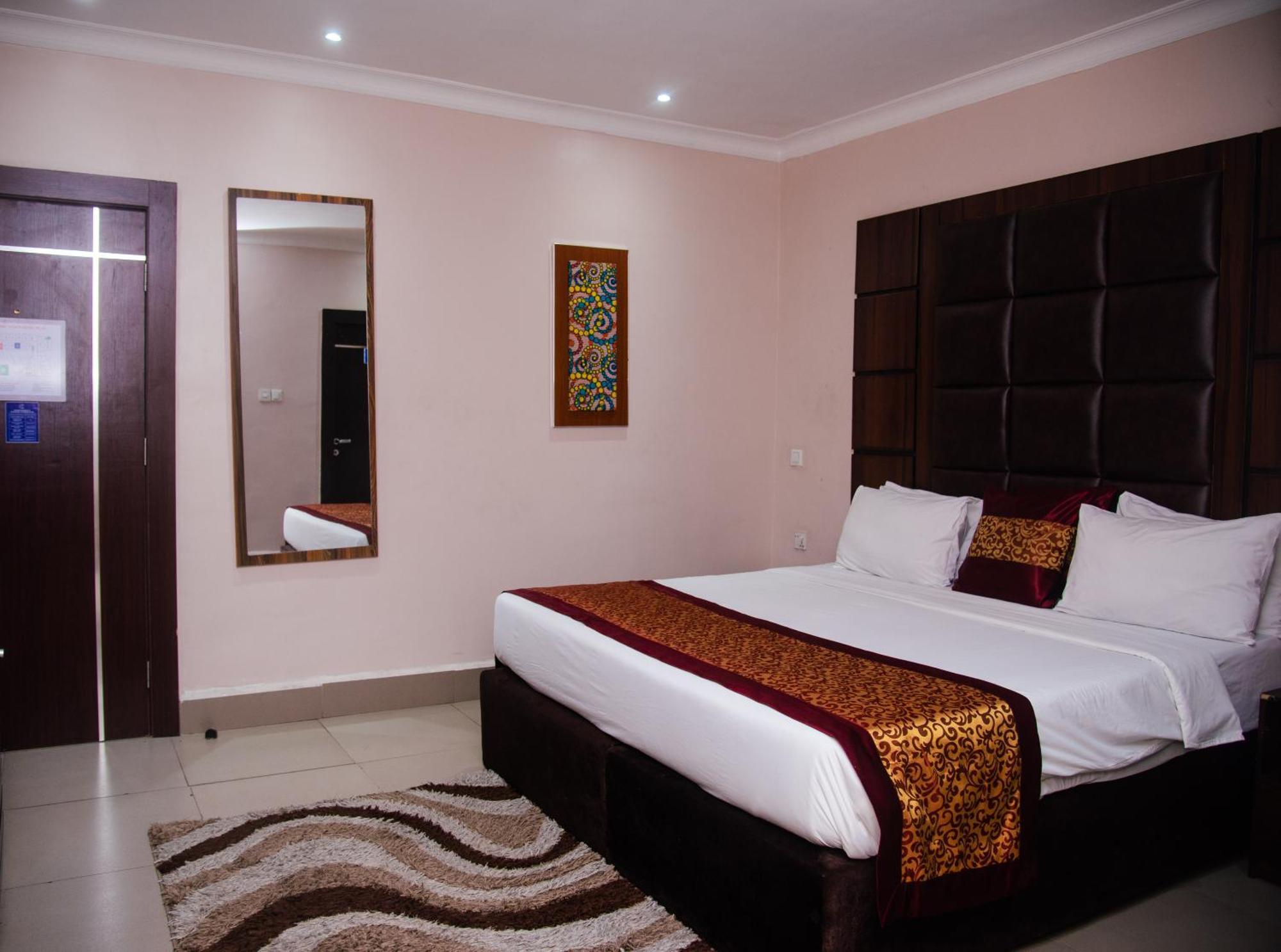 Golden Tulip Garden City Hotel - Rivotel Port Harcourt Exterior photo