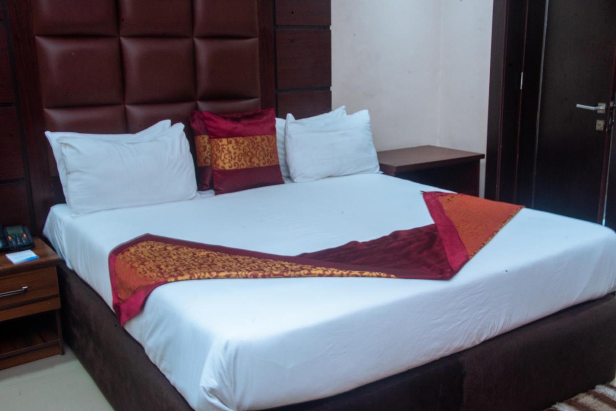 Golden Tulip Garden City Hotel - Rivotel Port Harcourt Exterior photo