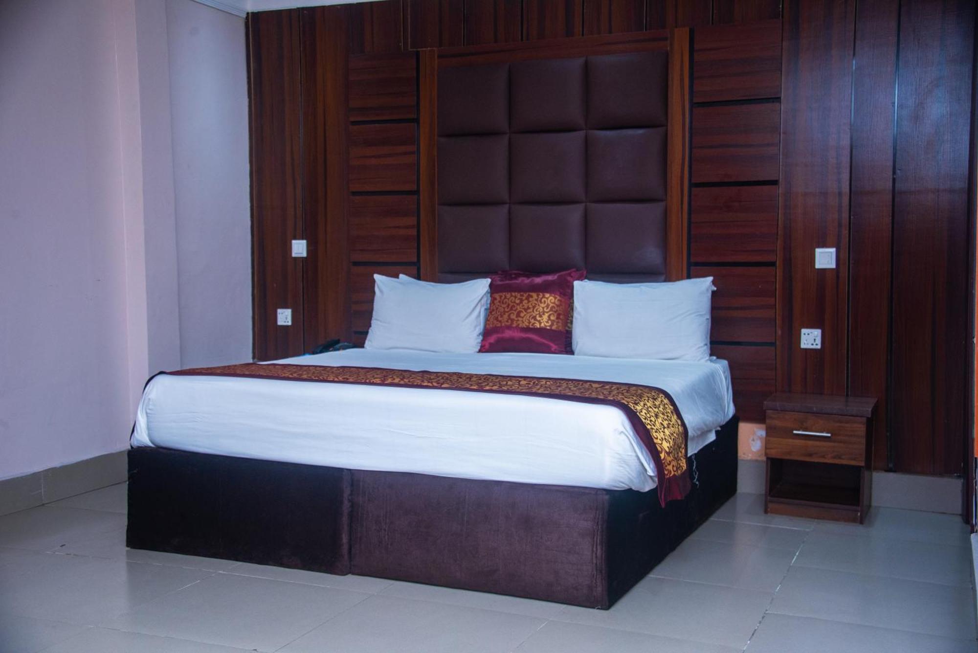 Golden Tulip Garden City Hotel - Rivotel Port Harcourt Exterior photo