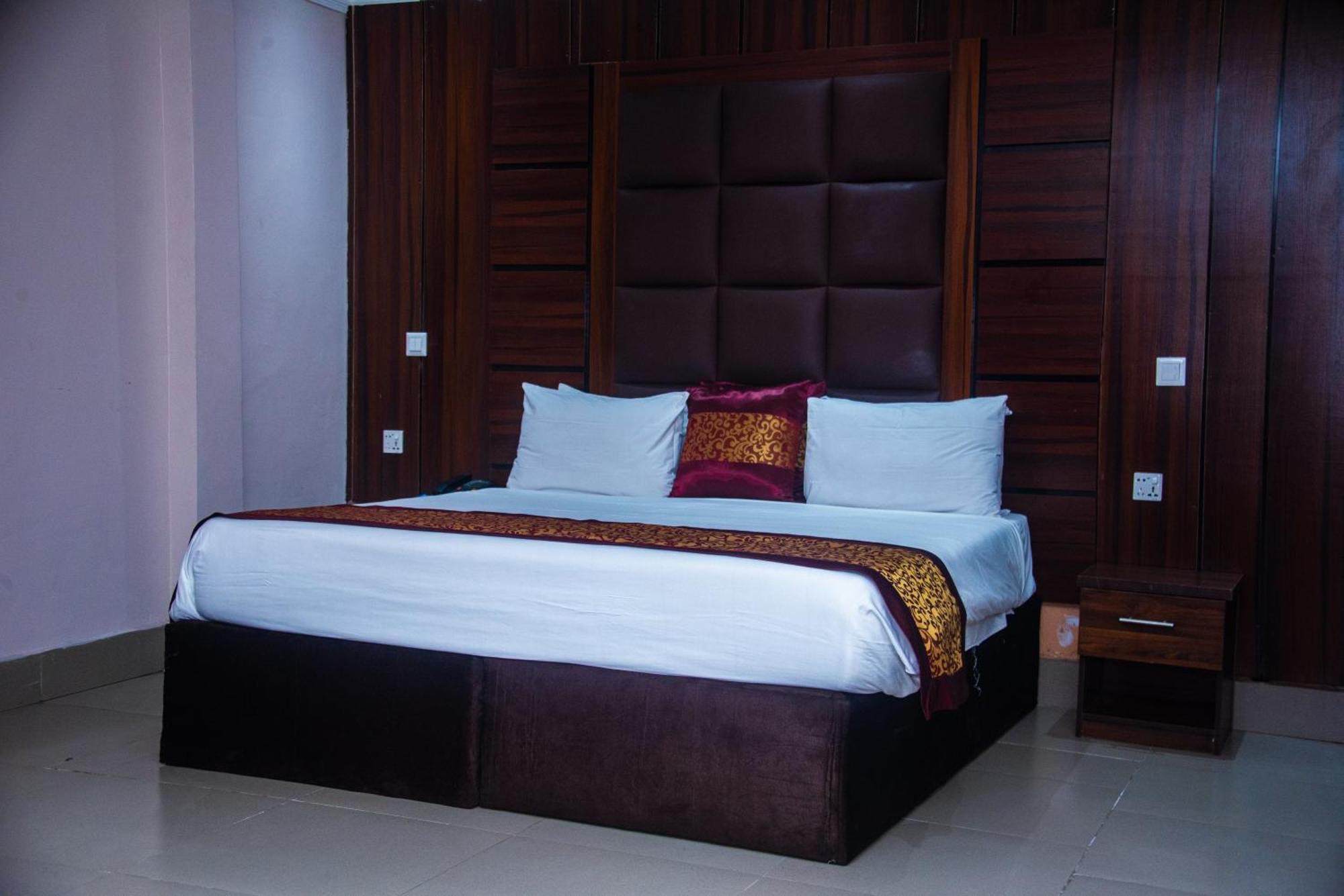 Golden Tulip Garden City Hotel - Rivotel Port Harcourt Exterior photo