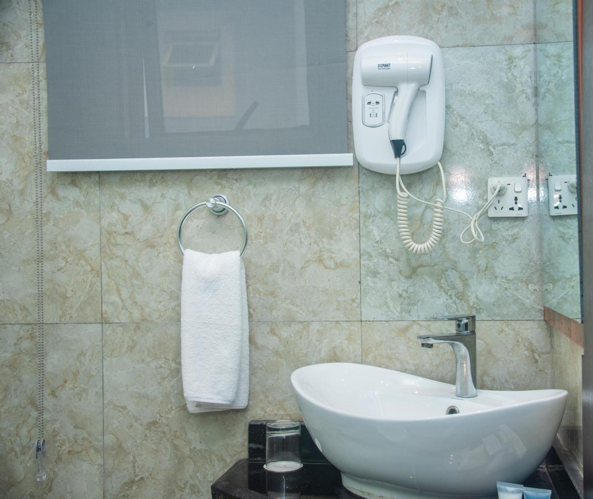 Golden Tulip Garden City Hotel - Rivotel Port Harcourt Exterior photo